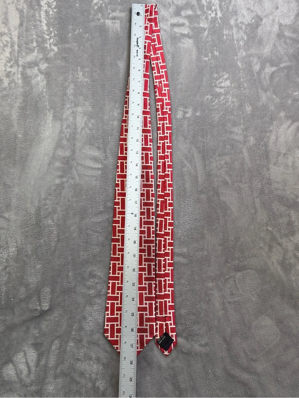 Men's Red Geometric Woven Tie - Classic Pattern